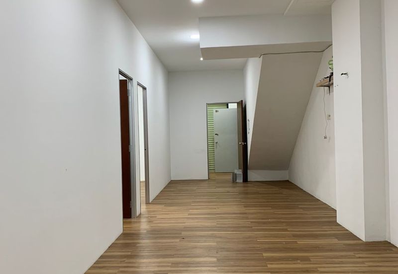 1.5 link shop office for rent at bandar puteri puchong 