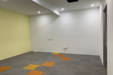 1.5 link shop office for rent at bandar puteri puchong 