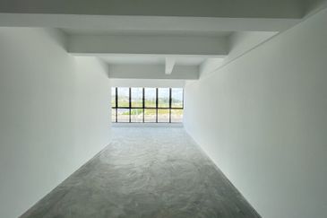 Elmina Business Park