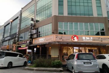 Bandar Puteri Puchong, Puchong, Commercial, Shop lot, Corner, Main road, For rent 