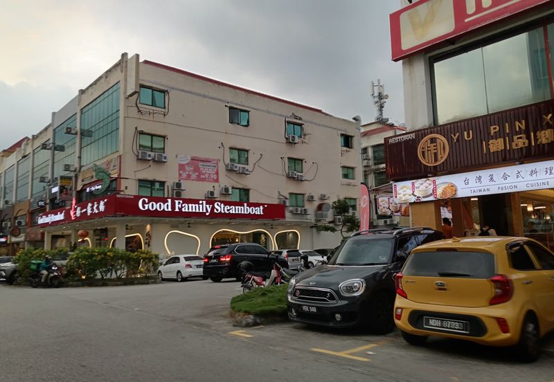 Bandar Puteri Puchong, Puchong, Commercial, Shop lot, Corner, Main road, For rent 