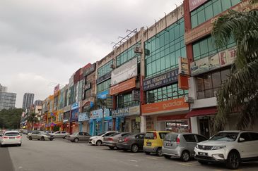 Bandar Puteri Puchong, Puchong, Commercial, Shop lot, Corner, Main road, For rent 