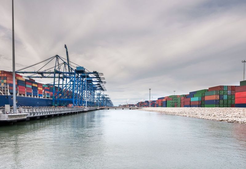 West Port, Pulau Indah