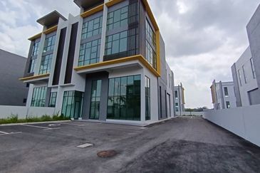 Cipta Industrial Park @ Serenia City