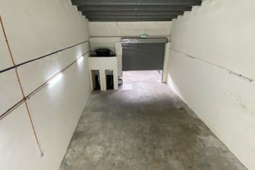 Jalan Bukit Kemuning