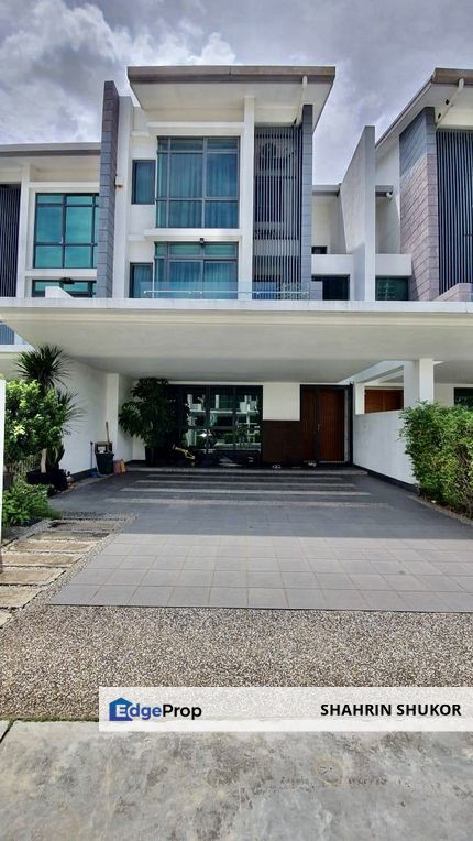 (Flexi Book+FF+Renovated)3 Storey Superlink Sejati Residence Cyberjaya, Selangor, Cyberjaya