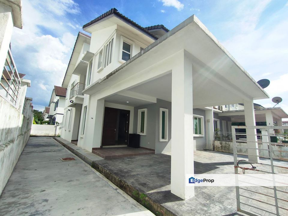 2 Storey Semi D Hillview Bandar Teknologi Kajang for Sale RM900,000 By