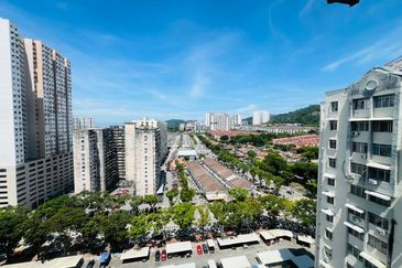 Desa Bayan Apartment