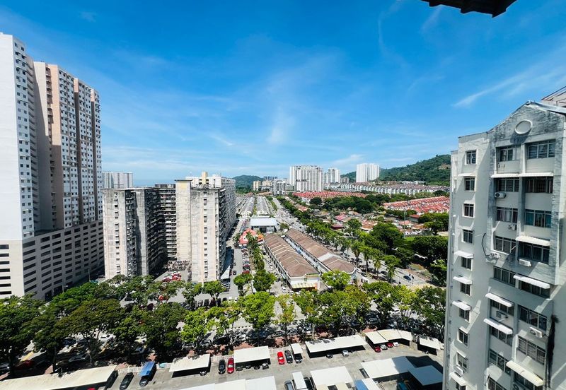 Desa Bayan Apartment