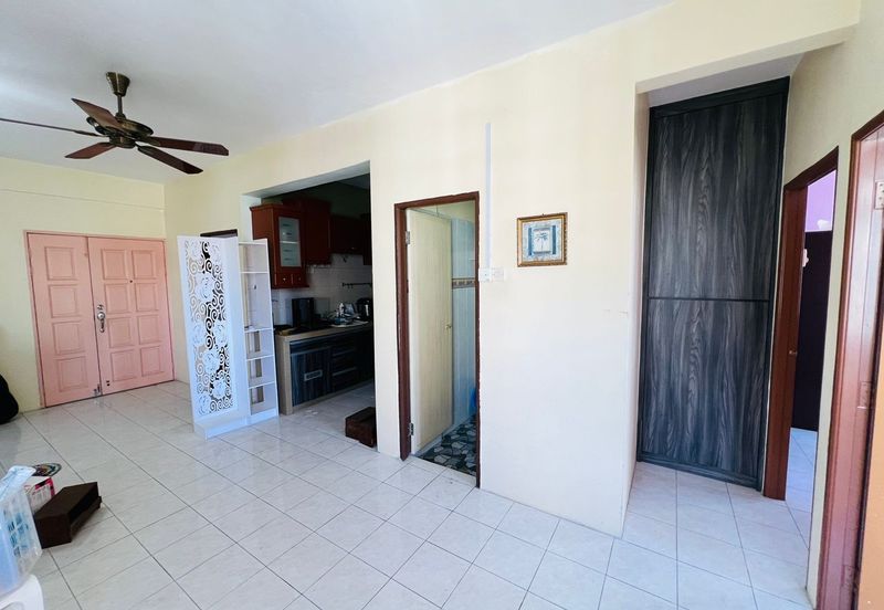 Desa Bayan Apartment