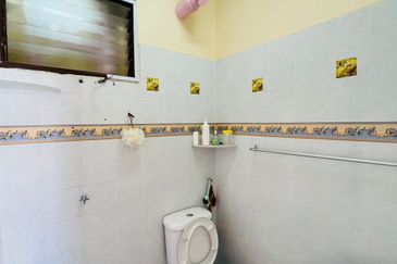 Desa Bayan Apartment