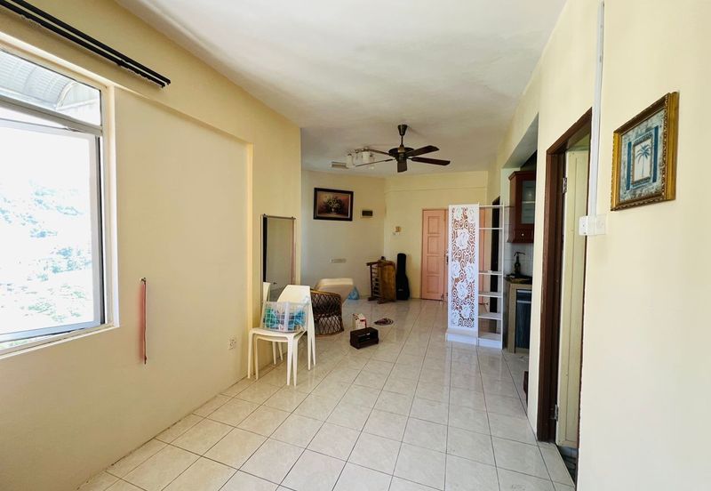 Desa Bayan Apartment