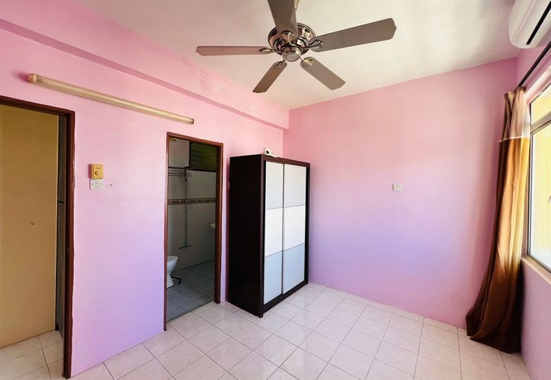 Desa Bayan Apartment