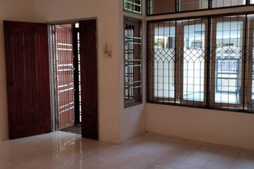 Cangkat Sungai Ara 8