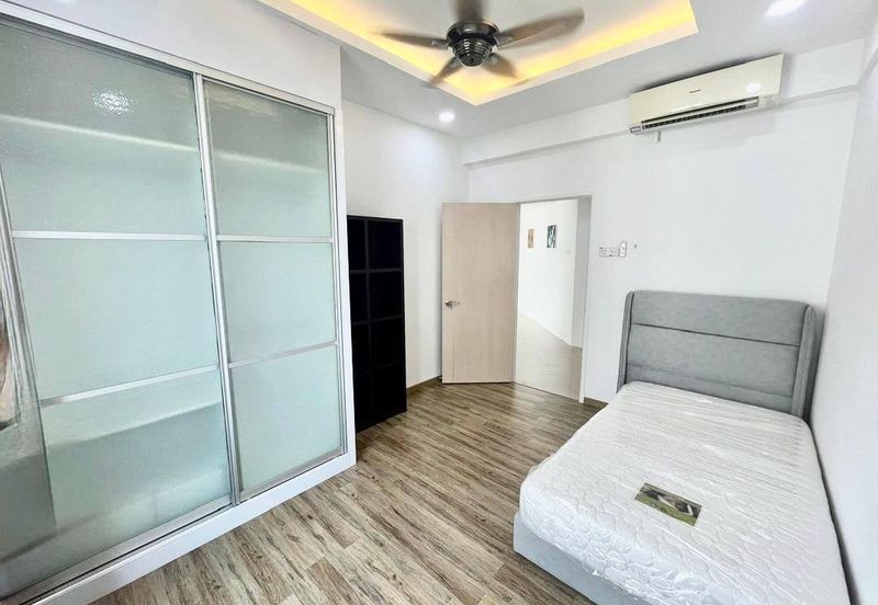 Birch Regency - Times Square