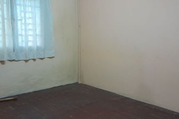 [1920sf] 2 STOREY TERRACE JALAN PERMAI GELUGOR Bukit Gambier LANDED