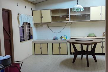 [1920sf] 2 STOREY TERRACE JALAN PERMAI GELUGOR Bukit Gambier LANDED