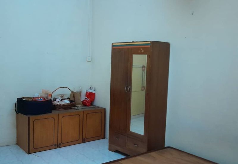 [1920sf] 2 STOREY TERRACE JALAN PERMAI GELUGOR Bukit Gambier LANDED