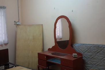 [1920sf] 2 STOREY TERRACE JALAN PERMAI GELUGOR Bukit Gambier LANDED