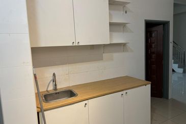 2 Storey Terrace Batu Maung Lorong Bidara  Furnished Bayan Lepas