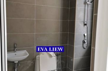 3 Storey Terrace Lorong Madrasha Jelutong 4036sf Never stay before