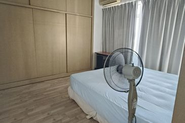 Coastal Tower, Ratu Mutiara