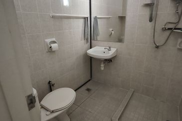 Coastal Tower, Ratu Mutiara