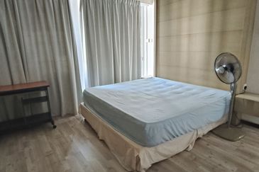 Coastal Tower, Ratu Mutiara