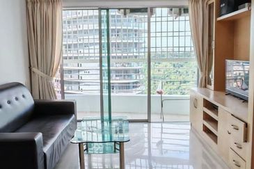 University Place (Plaza Ivory)