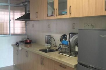 University Place (Plaza Ivory)