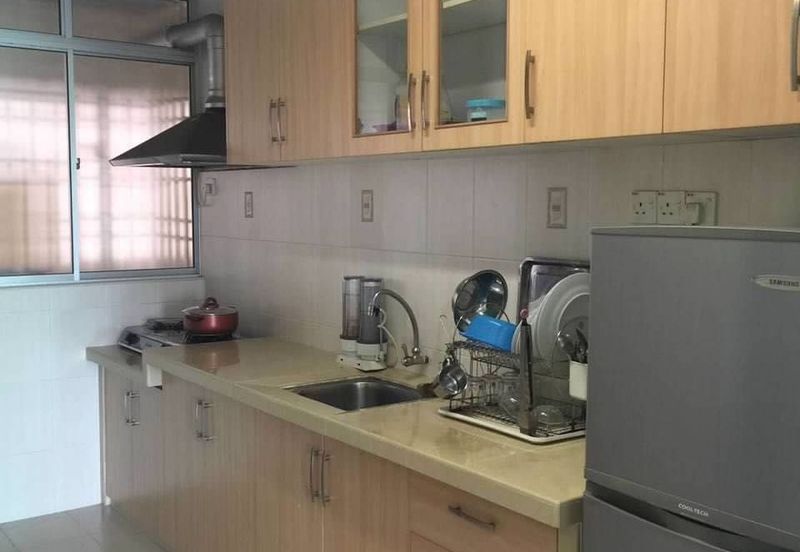 University Place (Plaza Ivory)