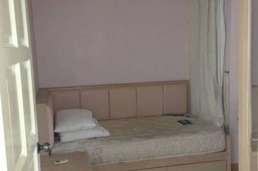 University Place (Plaza Ivory)