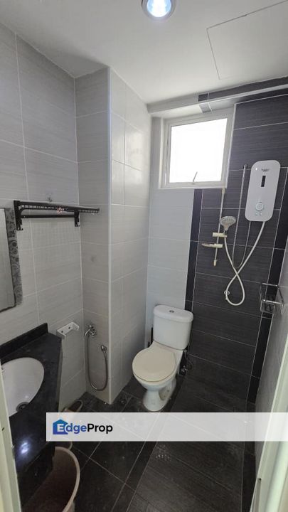 The Oasis Gelugor Renovated & Furnished Block C Middle Floor, Penang, Gelugor