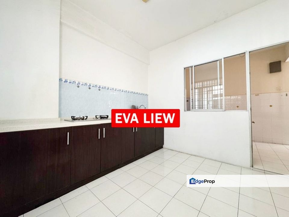 Putra Place Bayan Lepas Well Condition Qb Mall area Poolview, Penang, Sungai Nibong