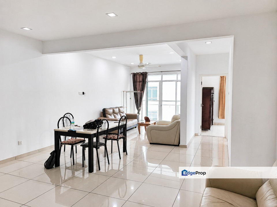 Arena Residence Bayan Baru 1250sf 2 Car Park Furnished & Renovated, Penang, Bayan Baru