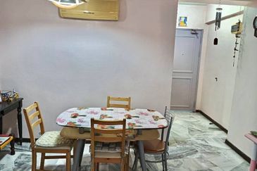 Tasik Heights Apartment