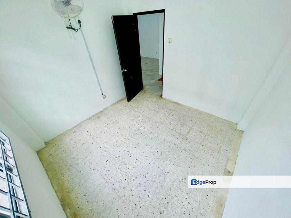 GROUND FLOOR UNIT FOR SALE Kiambang Apartment, Taman Putra Perdana, Puchong, Selangor (Sempadan Cyberjaya), Selangor, Puchong