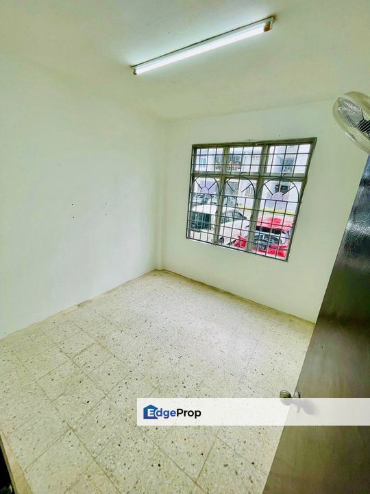 GROUND FLOOR UNIT FOR SALE Kiambang Apartment, Taman Putra Perdana, Puchong, Selangor (Sempadan Cyberjaya), Selangor, Puchong