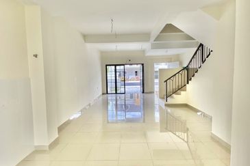 Monet Springtime @ Sunsuria City