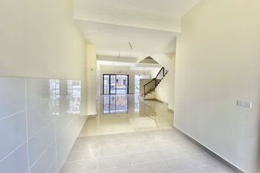 Monet Springtime @ Sunsuria City