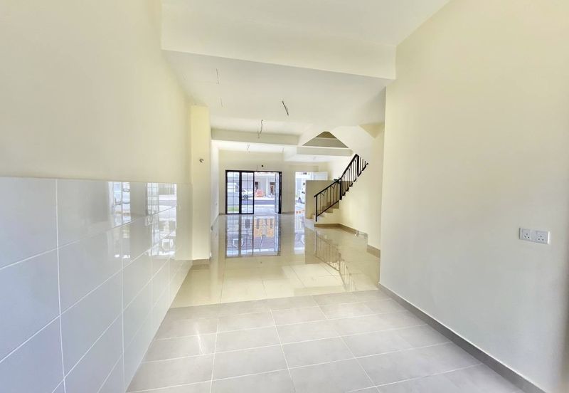 Monet Springtime @ Sunsuria City