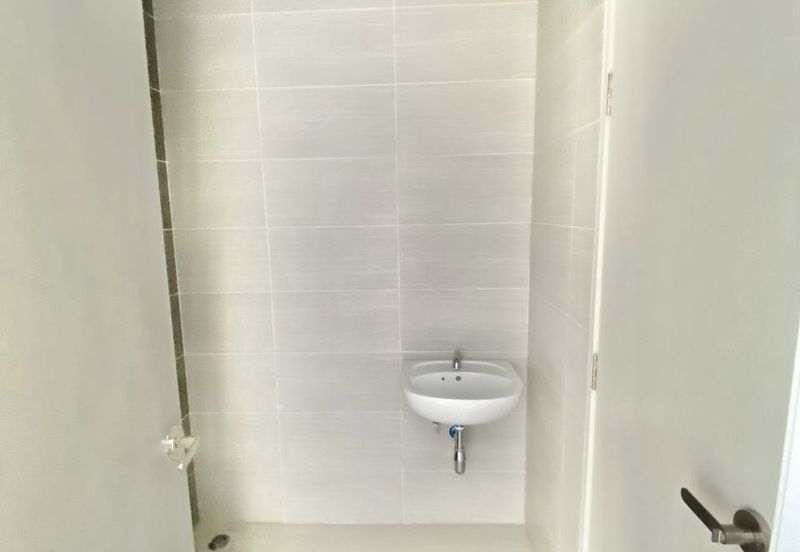 Monet Springtime @ Sunsuria City