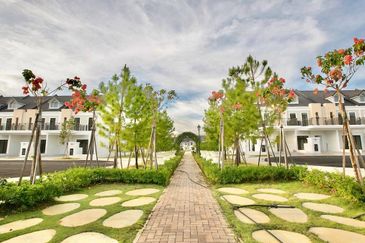 Monet Springtime @ Sunsuria City