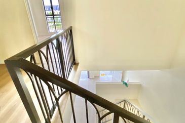 Monet Springtime @ Sunsuria City