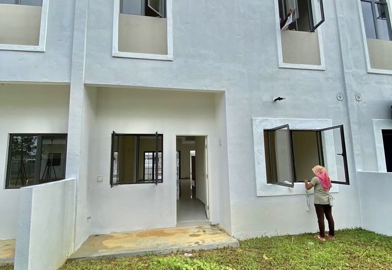 Monet Springtime @ Sunsuria City