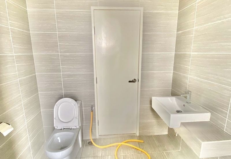 Monet Springtime @ Sunsuria City