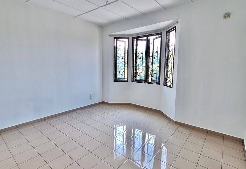 Taman Saujana Puchong