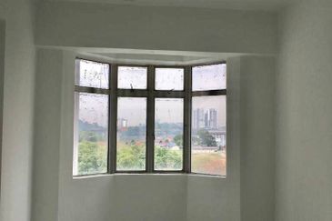 Tasik Heights Apartment