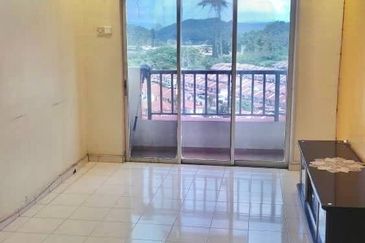 Vista Pinggiran, Taman Pinggiran Putra