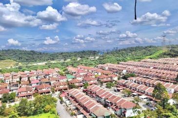 Vista Pinggiran, Taman Pinggiran Putra